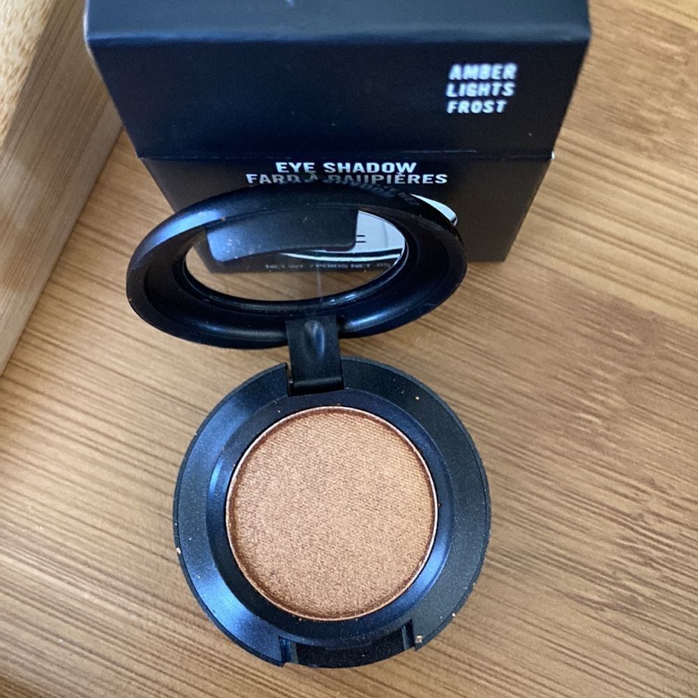 Mac Eye Shadow Frosts-Amber Lights